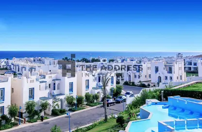Chalet - 2 Bedrooms - 2 Bathrooms for sale in Mountain View - Ras Al Hekma - North Coast
