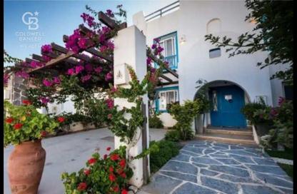 Chalet - 3 Bedrooms - 3 Bathrooms for sale in Mountain View - Ras Al Hekma - North Coast