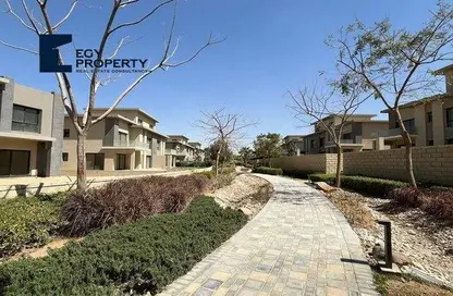 Villa - 4 Bedrooms - 3 Bathrooms for sale in Swan Lake Residence - 5th Settlement Compounds - The 5th Settlement - New Cairo City - Cairo
