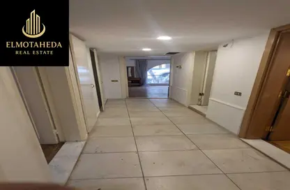 Apartment - 4 Bedrooms - 3 Bathrooms for sale in Sarayat Al Maadi - Hay El Maadi - Cairo