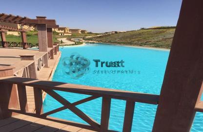 Townhouse - 4 Bedrooms - 5 Bathrooms for sale in Royal Meadows - Sheikh Zayed Compounds - Sheikh Zayed City - Giza
