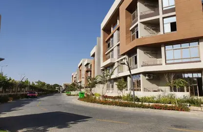 شقة - 3 غرف نوم - 2 حمامات للبيع في جراندا لايف - كمبوندات الشروق - مدينة الشروق - القاهرة