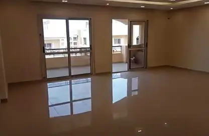 Apartment - 3 Bedrooms - 2 Bathrooms for sale in Al Khamayel city - Sheikh Zayed Compounds - Sheikh Zayed City - Giza