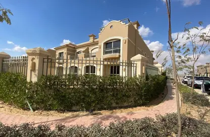 فيلا - 4 غرف نوم - 4 حمامات للبيع في الباتيو برايم - الباتيو - كمبوندات الشروق - مدينة الشروق - القاهرة