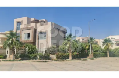Villa - 3 Bedrooms - 4 Bathrooms for sale in Spring Valley - 3rd District West - Shorouk City - Cairo