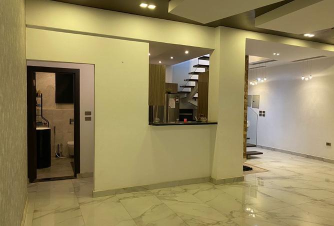 8401891 - Property Image 2