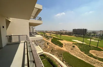 Apartment - 2 Bedrooms - 2 Bathrooms for sale in The Fourteen Golf Residences - Uptown Cairo - Mokattam - Cairo