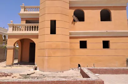 طابق كامل - 4 غرف نوم - 3 حمامات للبيع في ستيلا هليوبوليس - طريق مصر إسماعيلية الصحراوي - القاهرة