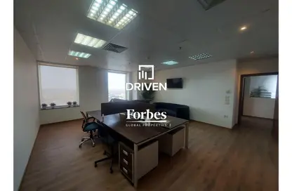 Office Space - Studio - 2 Bathrooms for rent in Cornish El Nile St. - Maadi - Hay El Maadi - Cairo