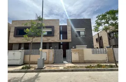 Apartment - 5 Bedrooms - 4 Bathrooms for sale in Taj City - 5th Settlement Compounds - The 5th Settlement - New Cairo City - Cairo