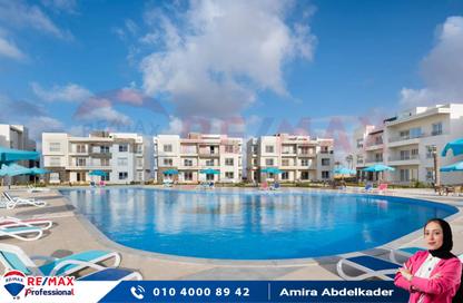 Chalet - 3 Bedrooms - 4 Bathrooms for sale in Sea View - Ras Al Hekma - North Coast