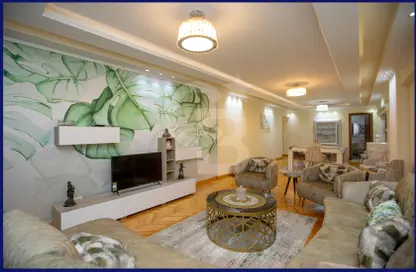 Apartment - 3 Bedrooms - 3 Bathrooms for sale in Champollion St. - Azarita - Hay Wasat - Alexandria