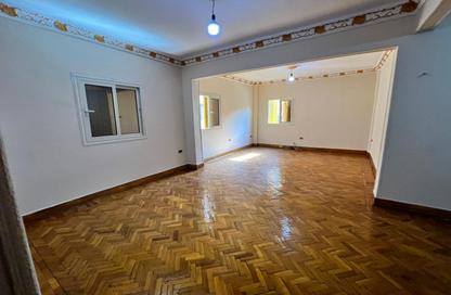 Apartment - 3 Bedrooms - 1 Bathroom for sale in Shaheen St. - Al Agouza - Giza