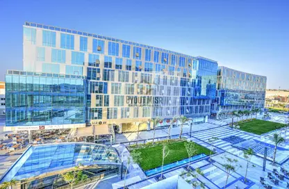 معرض - استوديو - 2 حمامات للايجار في كابيتال بيزنس بارك - محور 26 يوليو - الشيخ زايد - الجيزة