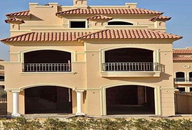 Townhouse - 3 Bedrooms - 3 Bathrooms for sale in El Patio 7 - 5th Settlement Compounds - The 5th Settlement - New Cairo City - Cairo