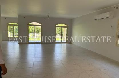 Villa - 4 Bedrooms - 4 Bathrooms for rent in Madinaty - Cairo