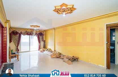 Apartment - 3 Bedrooms - 2 Bathrooms for sale in Smouha - Hay Sharq - Alexandria