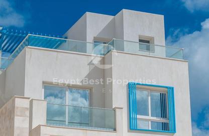 Chalet - 3 Bedrooms - 3 Bathrooms for sale in Naia bay - Ras Al Hekma - North Coast