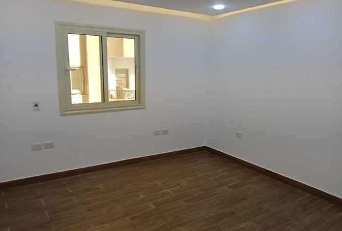 8048195 - Property Image 3