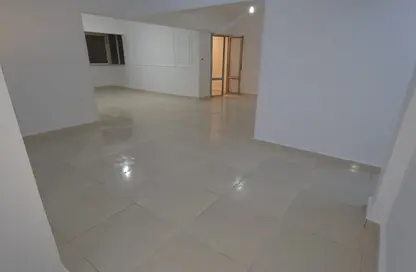 Apartment - 2 Bedrooms - 1 Bathroom for sale in Mustafa Kamel - Hay Sharq - Alexandria