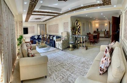 شقة - 3 غرف نوم - 2 حمامات للايجار في شارع لبنان - المهندسين - الجيزة