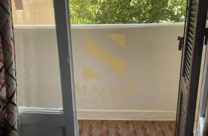 Apartment - 2 Bedrooms - 1 Bathroom for rent in Street 10 - 11th District - Sheikh Zayed City - Giza