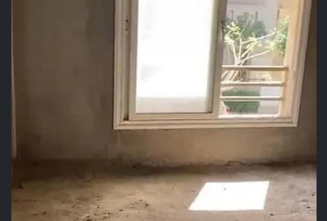 8221105 - Property Image 2