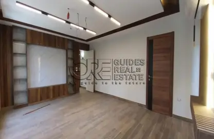 Office Space - Studio - 6 Bathrooms for sale in Gameat Al Dewal Al Arabeya St. - Mohandessin - Giza