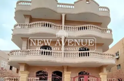 Apartment - 3 Bedrooms - 3 Bathrooms for sale in Al Shorouk Road - 6th Area West - Shorouk City - Cairo