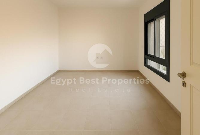 8382683 - Property Image 3