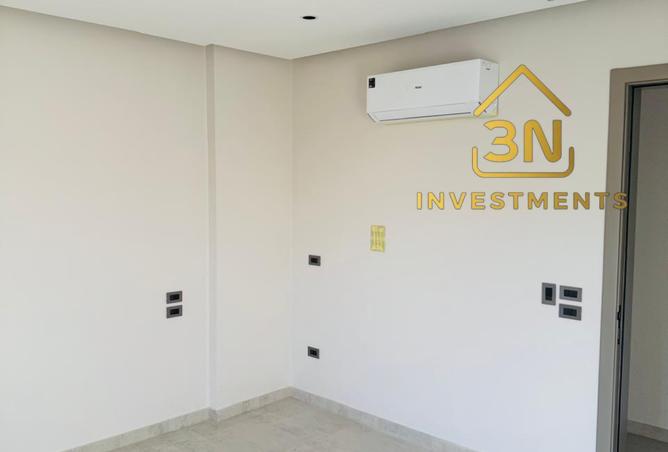 7408400 - Property Image 3