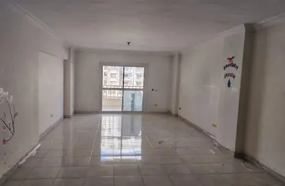 Apartment - 3 Bedrooms - 2 Bathrooms for rent in Bavaria Town - Zahraa El Maadi - Hay El Maadi - Cairo