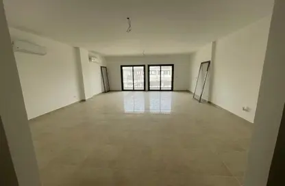 Apartment - 4 Bedrooms - 5 Bathrooms for sale in Moon Residences - Fifth Square - The 5th Settlement - New Cairo City - Cairo