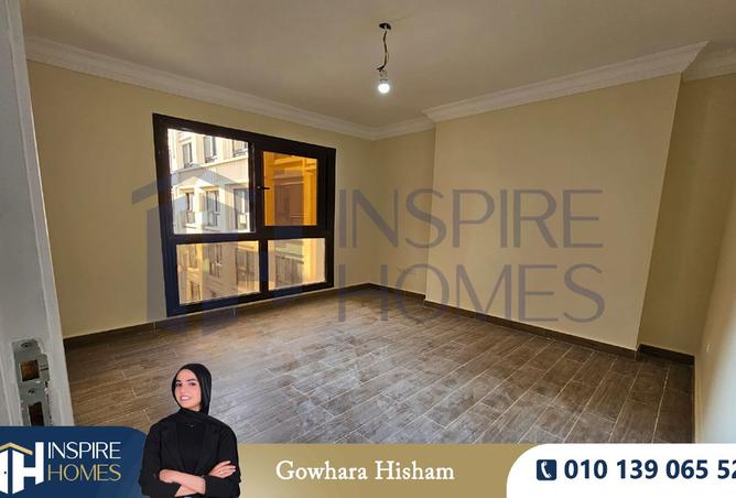 8294877 - Property Image 2