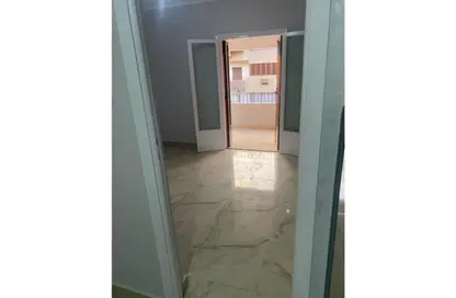 Apartment - 3 Bedrooms - 1 Bathroom for rent in Ammar Ibn Yasser St. - El Hegaz Square - El Nozha - Cairo