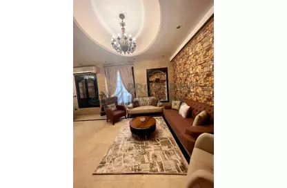 شقة - 2 غرف نوم - 1 حمام للايجار في ميدان سيمون بوليفار - جاردن سيتي - القاهرة