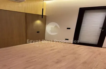 Townhouse - 4 Bedrooms - 4 Bathrooms for sale in Mivida - 5th Settlement Compounds - The 5th Settlement - New Cairo City - Cairo