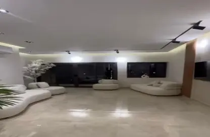 Apartment - 3 Bedrooms - 3 Bathrooms for rent in Fifth Square - The 5th Settlement - New Cairo City - Cairo