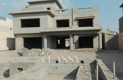 Villa - 5 Bedrooms - 6 Bathrooms for sale in Royal City - Sheikh Zayed Compounds - Sheikh Zayed City - Giza