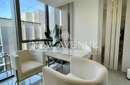 مساحات مكتبية - استوديو - 1 حمام للبيع في 5 اي لواترواي - الطريق الدائري - التجمع الخامس - مدينة القاهرة الجديدة - القاهرة