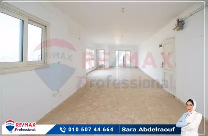 Apartment - 3 Bedrooms - 3 Bathrooms for sale in Abo Qir St. - Sporting - Hay Sharq - Alexandria