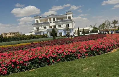 Villa - 4 Bedrooms - 5 Bathrooms for sale in Mountain View 1.1 - 5th Settlement Compounds - The 5th Settlement - New Cairo City - Cairo