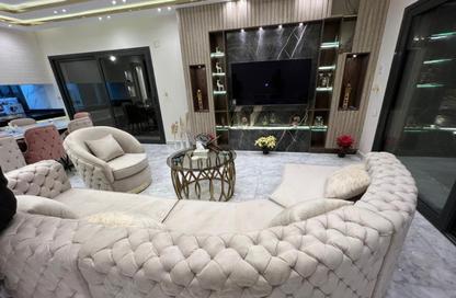 Villa - 7 Bedrooms - 5 Bathrooms for sale in Al Burouj Compound - El Shorouk Compounds - Shorouk City - Cairo