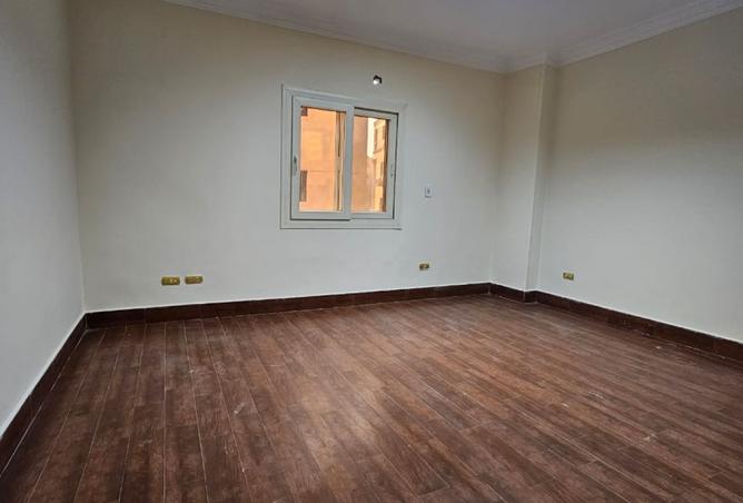 8371408 - Property Image 3