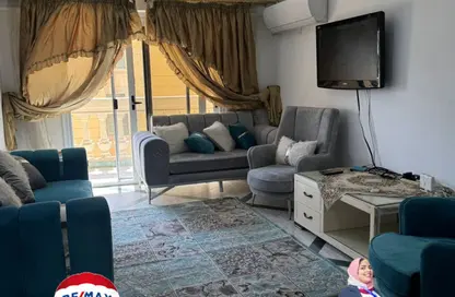 Apartment - 3 Bedrooms - 2 Bathrooms for rent in El Shatby - Hay Wasat - Alexandria