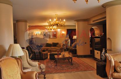 دوبلكس - 6 غرف نوم - 5 حمامات للبيع في مصر الجديدة - القاهرة