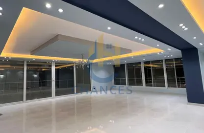 Apartment - 5 Bedrooms - 5 Bathrooms for sale in Cornish El Nile St. - Maadi - Hay El Maadi - Cairo