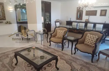 Apartment - 3 Bedrooms - 2 Bathrooms for sale in Al Gezira El Wosta St. (Yousef Kamel) - Zamalek - Cairo
