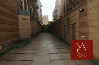 Apartment - 2 Bedrooms - 2 Bathrooms for sale in Al Narges - New Cairo City - Cairo