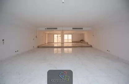 Apartment - 3 Bedrooms - 3 Bathrooms for sale in Abo Qir St. - Glim - Hay Sharq - Alexandria